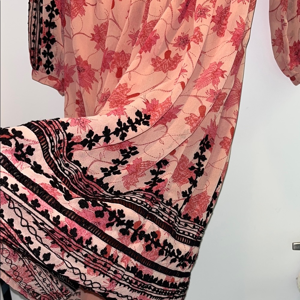 NWOTs TopShop Pink and Black Floral Lightweight Dress  Woman Size 6 - Picture 12 of 13